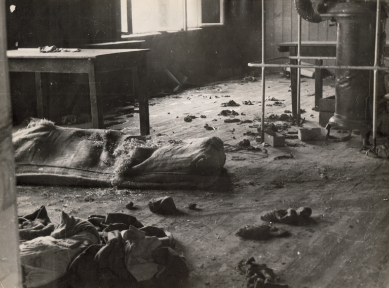 Innenraum des Block 20, 2. Februar 1945 (Foto: KZ-Gedenkstätte Mauthausen / Sammlungen)