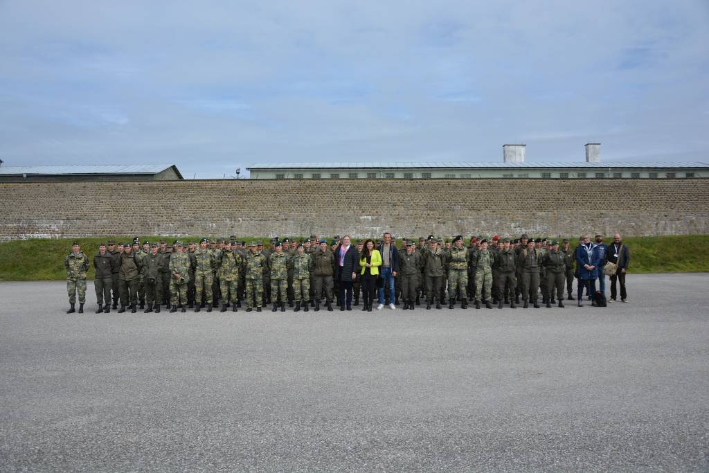 100 Unteroffizierinnen besuchten die Gedenkstätte