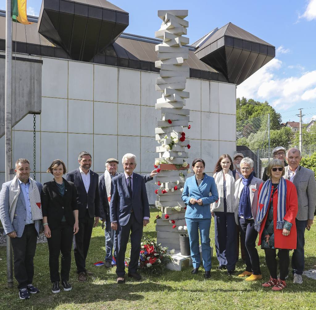Enthüllung Außenlager-Stele