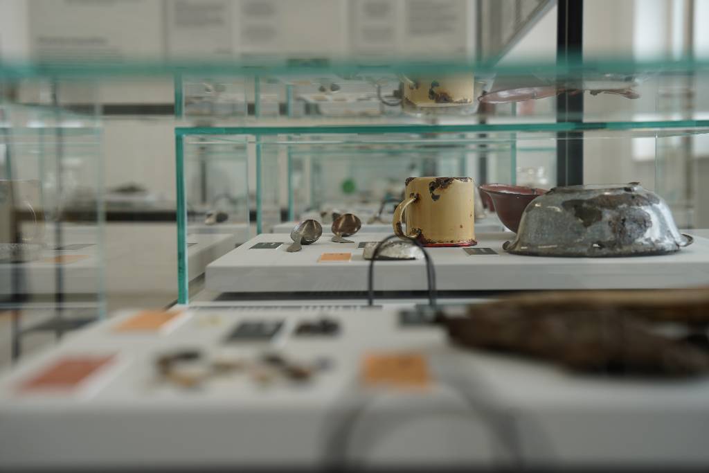 Ausstellungseröffnung: „Dinge erzählen. Archäologie des KZ-Systems Mauthausen-Gusen“