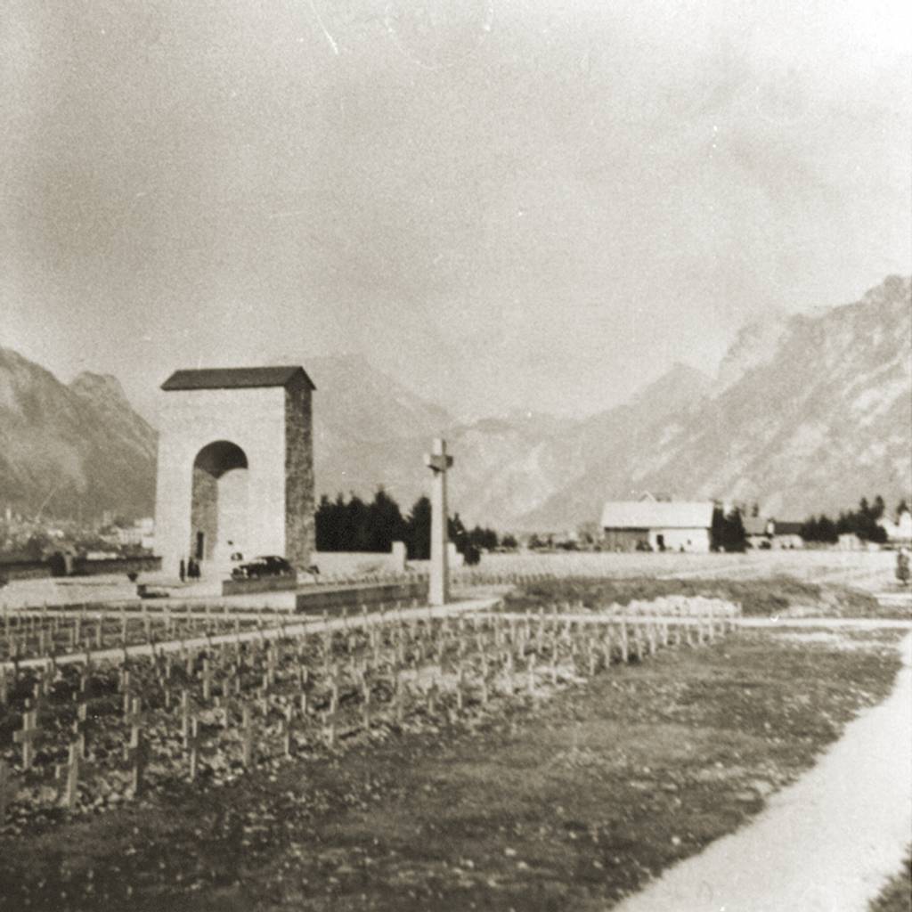 Der KZ-Friedhof in Ebensee, 1952 (Fotograf*in unbekannt, KZ-Gedenkstätte Mauthausen)