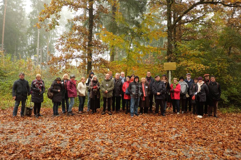 Besuch der Amicale de Mauthausen in Gunskirchen und Schloss Hartheim