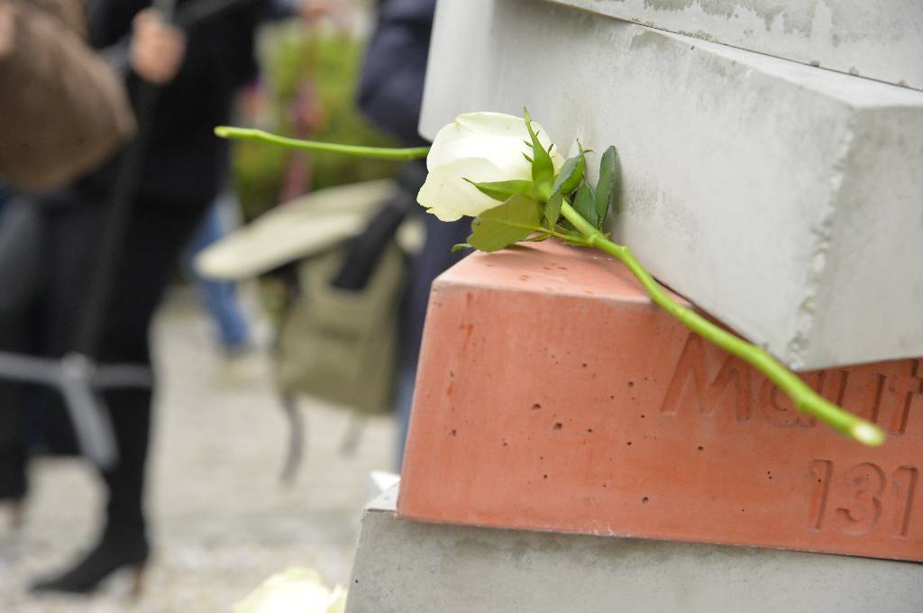 Feierliche Enthüllung der KZ-Außenlager-Stele Guntramsdorf
