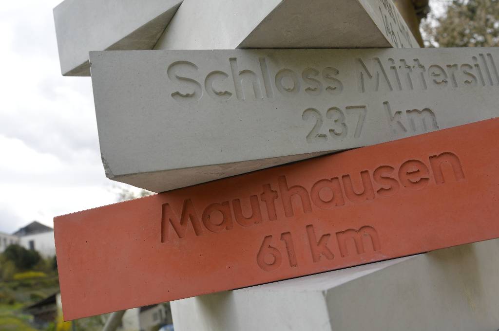 Die Mauthausen-Außenlager-Stele
