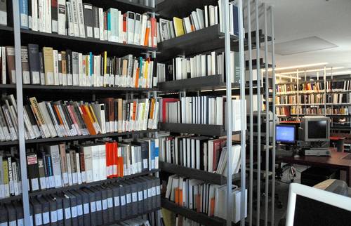 3.000 Bücher für die Fachbibliothek der KZ-Gedenkstätte Mauthausen in Wien