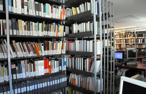 3,000 books for the specialist library of the Mauthausen Memorial in Vienna