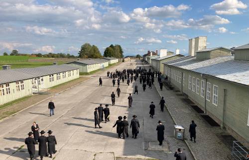 Orthodoxe Gedenkfeier an den KZ-Gedenkstätten Mauthausen und Gunskirchen