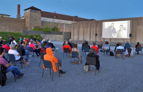 Open-Air-Filmretrospektive Mauthausen: „Kinder in der Schoa Zwischen Verfolgung, Gleichgültigkeit und Solidarität“